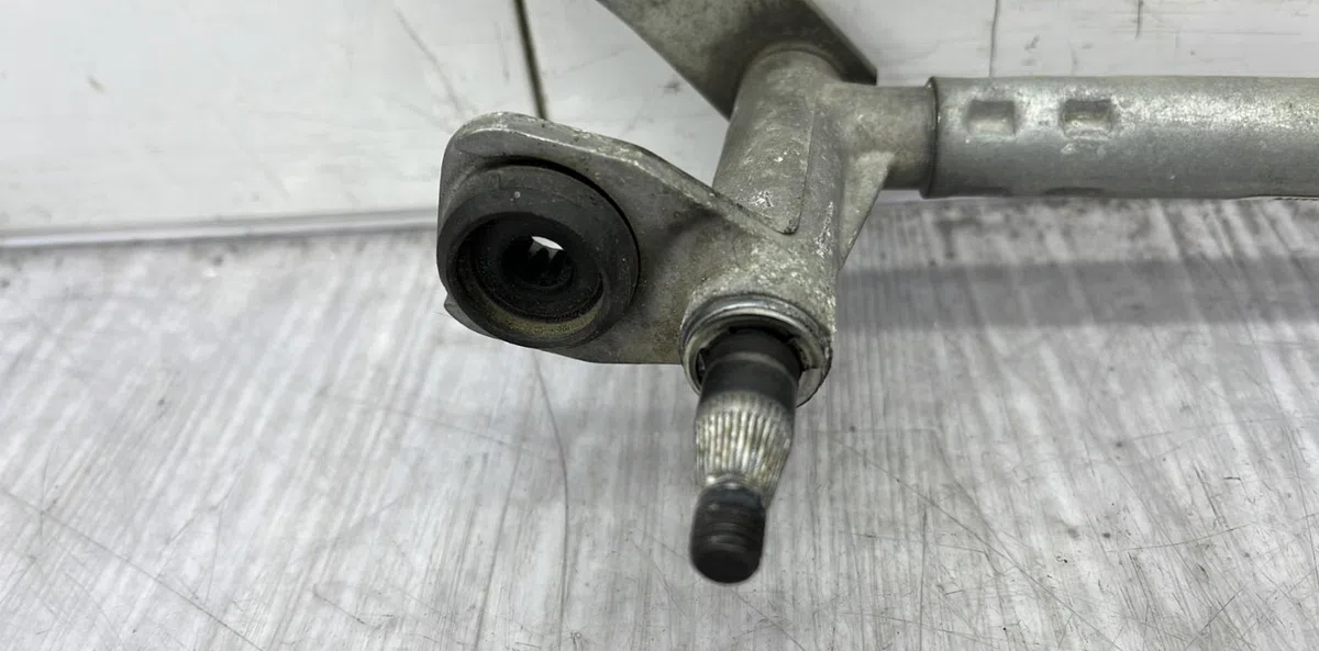 Moteur essuie-glace avant VOLKSWAGEN SCIROCCO 3 PHASE 1 COUPE occasion
