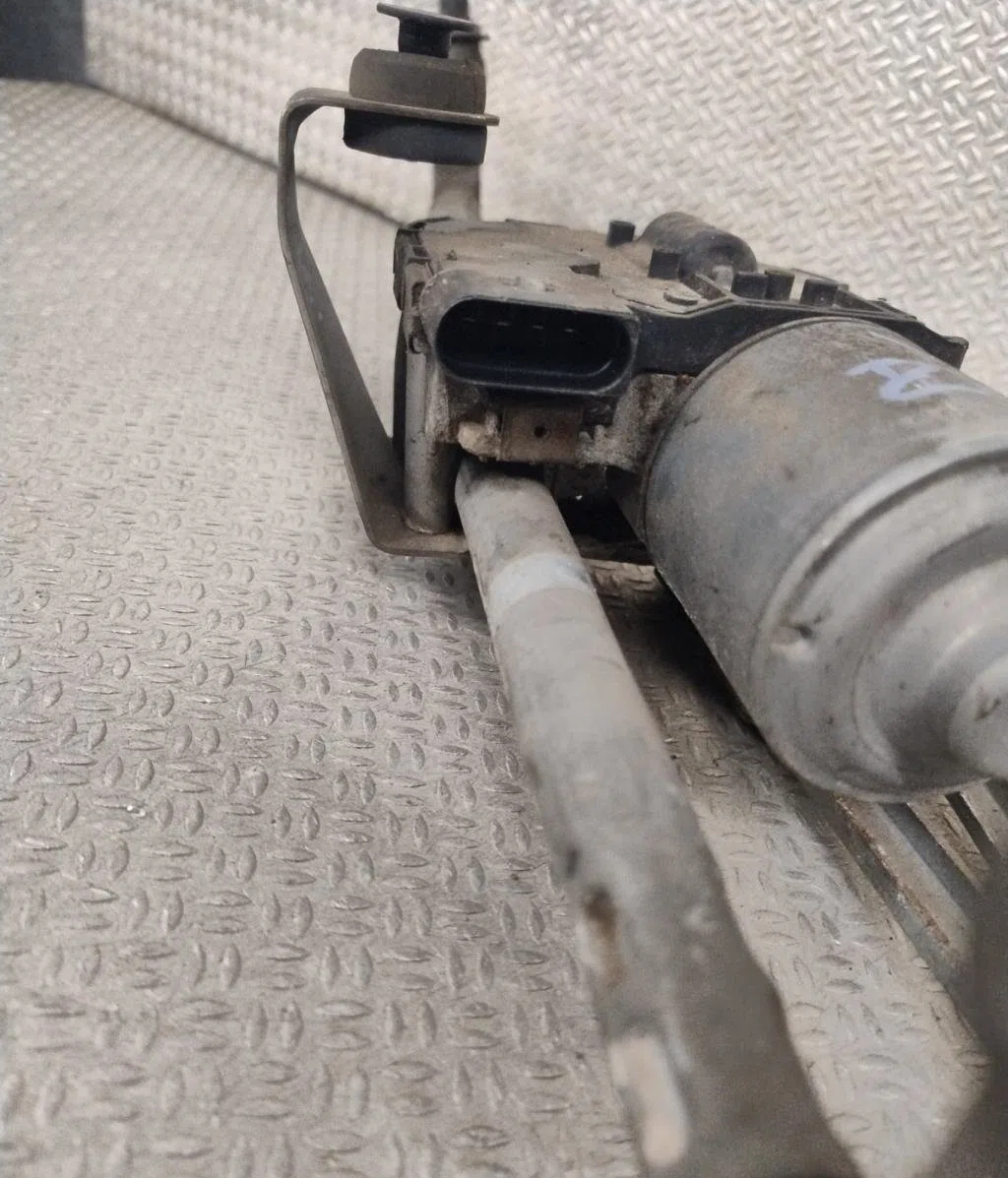 Moteur essuie-glace avant VOLKSWAGEN TOURAN 1  TOURAN 1 PHASE 2 occasion