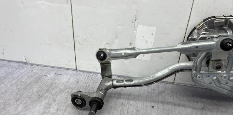Moteur essuie-glace avant VOLKSWAGEN TOURAN 3 occasion