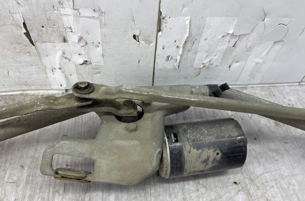 Moteur essuie-glace avant VOLKSWAGEN TRANSPORTER 4 PHASE 1 occasion