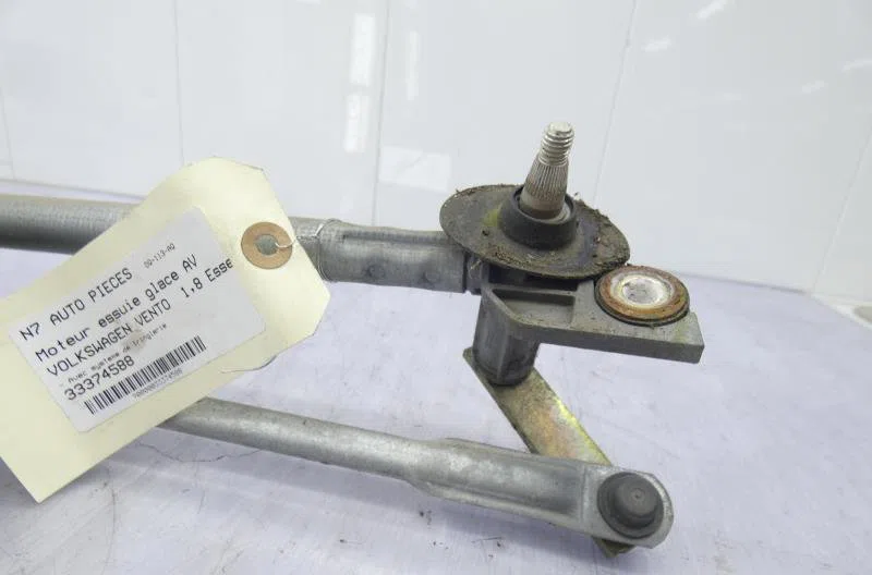 Moteur essuie-glace avant VOLKSWAGEN VENTO occasion