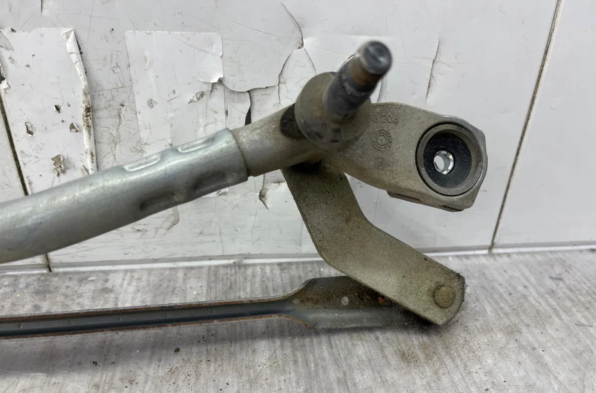 Moteur essuie-glace avant VOLVO V 40 2 PHASE 1 BREAK occasion