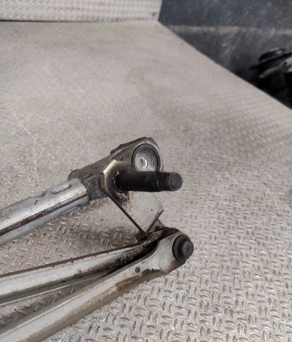 Moteur essuie-glace avant Volvo XC60 I SUV (156) D4 (2013-2015) occasion