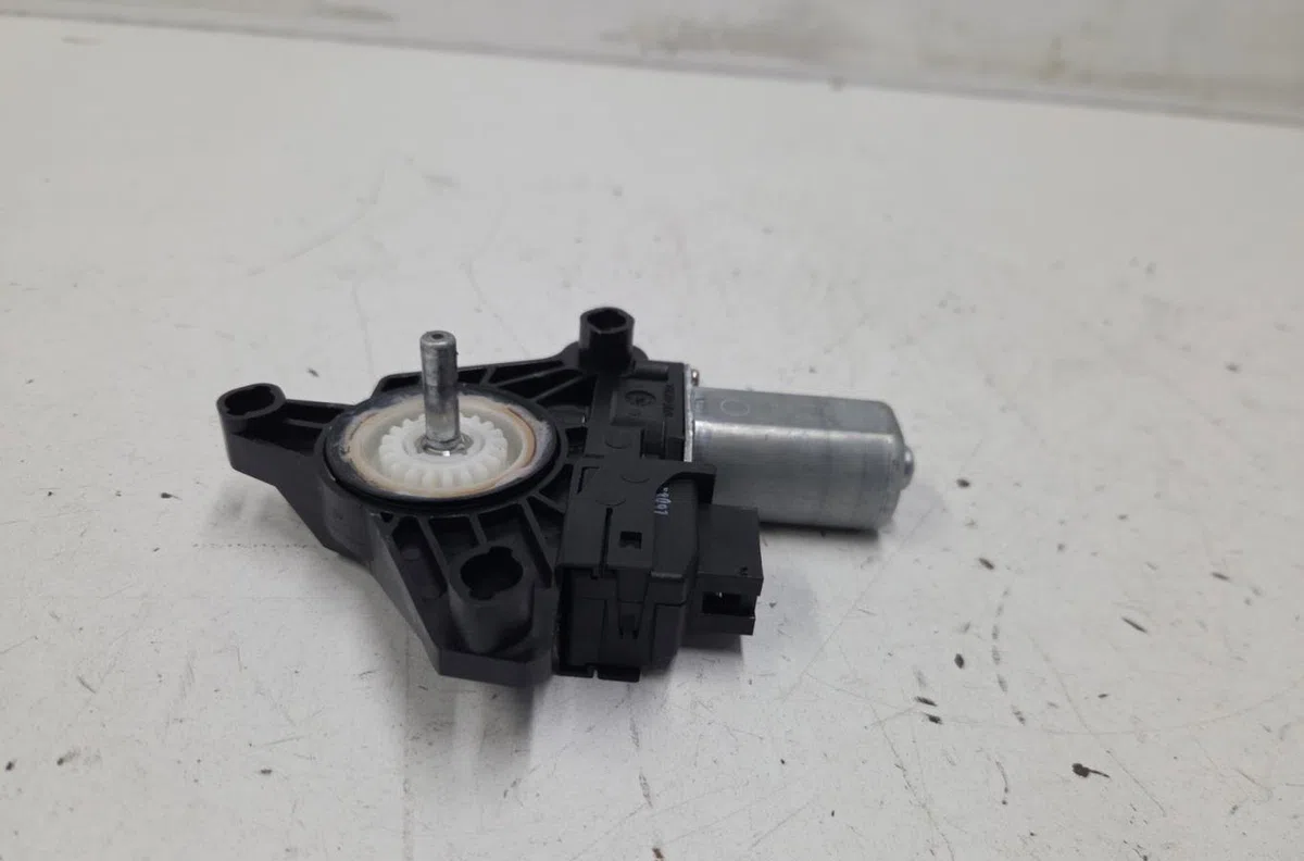 Moteur leve-vitre ard MERCEDES CLASSE B 246 PHASE 2 occasion