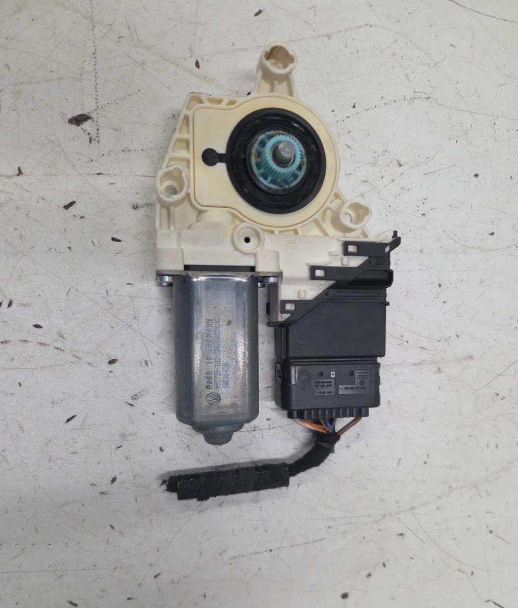Moteur leve-vitre ard VOLKSWAGEN GOLF 5 occasion