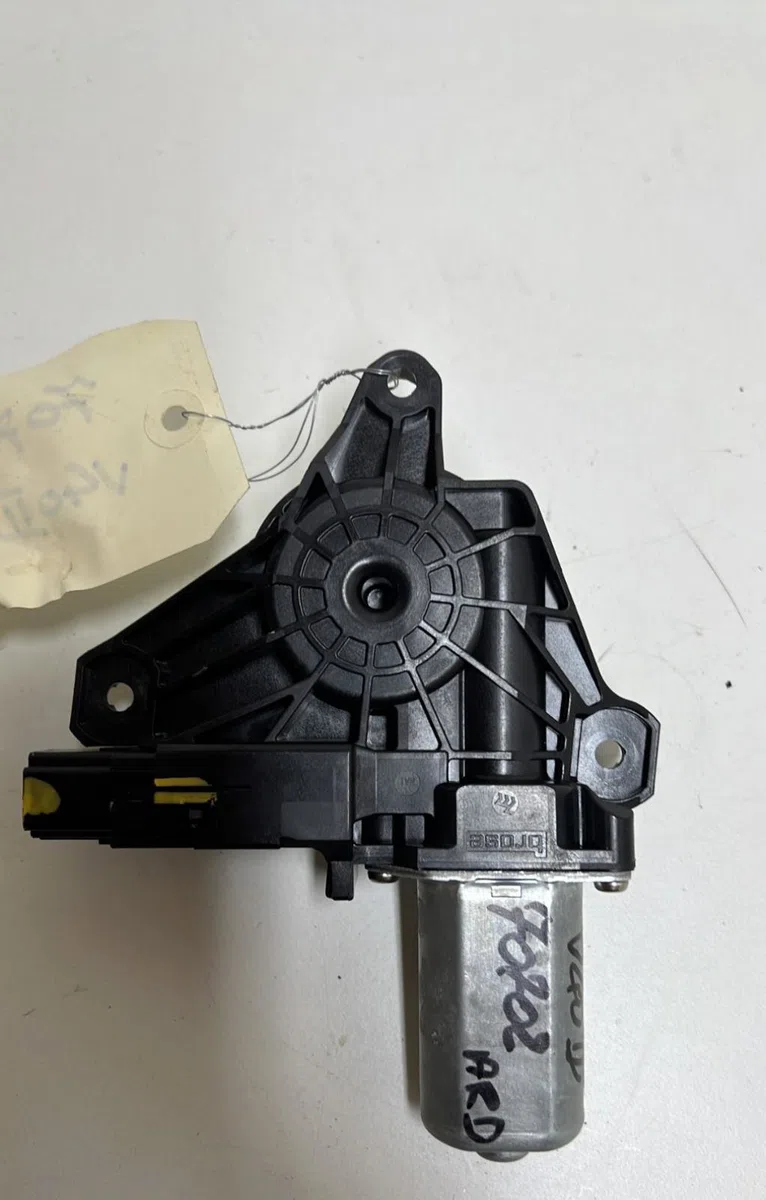 Moteur leve-vitre ard Volvo V40 3-5 portes (525) D3 (2012-2015) occasion