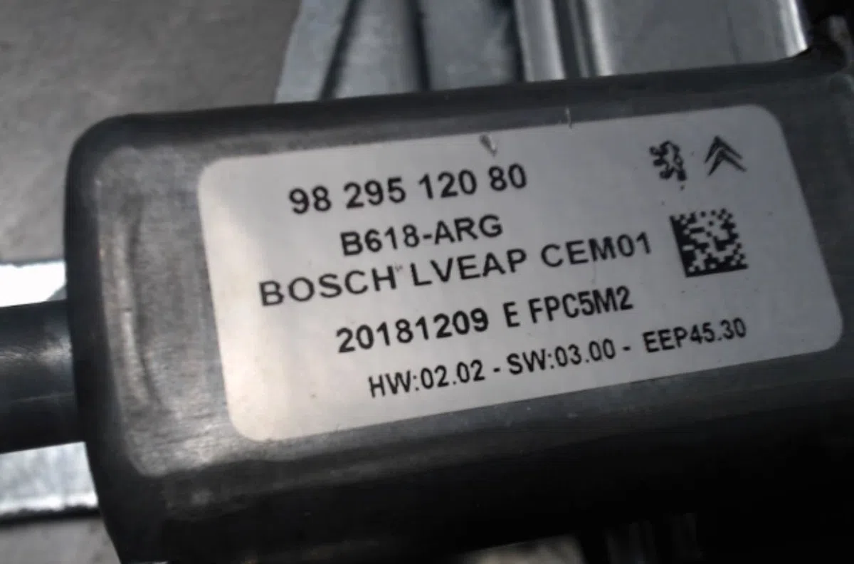 Moteur leve-vitre arg Citroen C3 III (SX) 1.2 thp 110 (2016) occasion