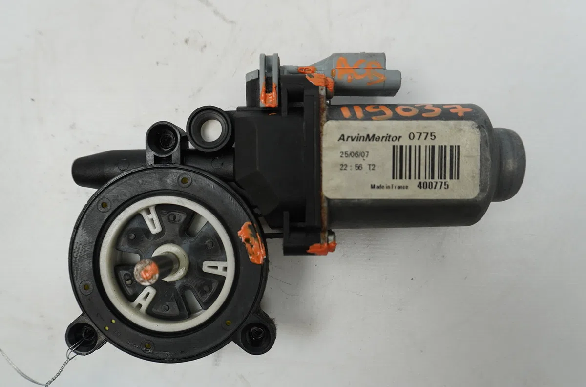 Moteur leve-vitre arg Citroën XSARA (N1) 1.8 i (1997-2000) occasion