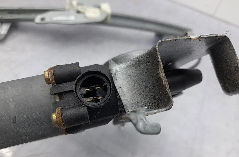 Moteur leve-vitre arg NISSAN PRIMERA 2 PHASE 1 BREAK occasion