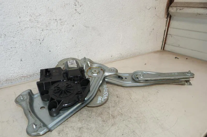 Moteur leve-vitre arg RENAULT GRAND SCENIC 3 PHASE 1 occasion