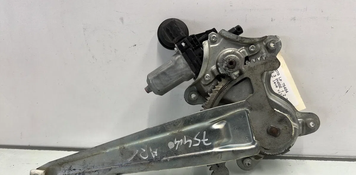 Moteur leve-vitre arg TOYOTA RAV4 3 PHASE 1 occasion