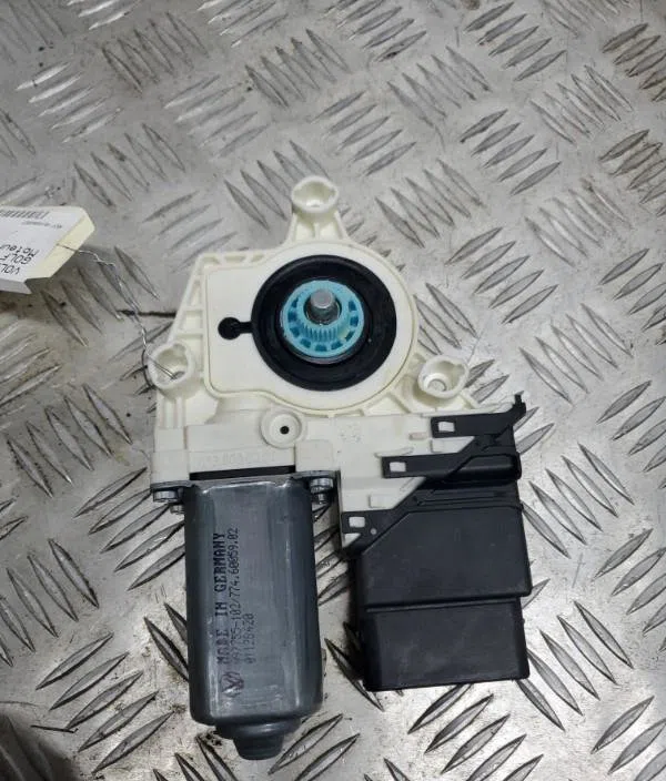 Moteur leve-vitre arg VOLKSWAGEN GOLF 6 occasion