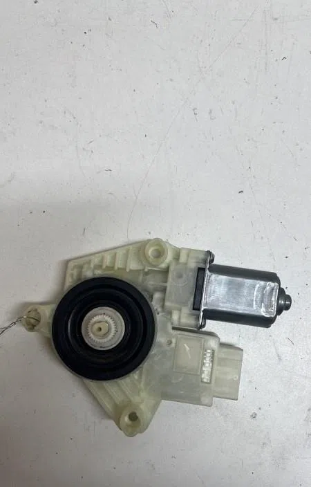 Moteur leve-vitre arg Volkswagen GOLF VII Variant (BA5, BV5) 1.6 tdi (2013-2018) occasion