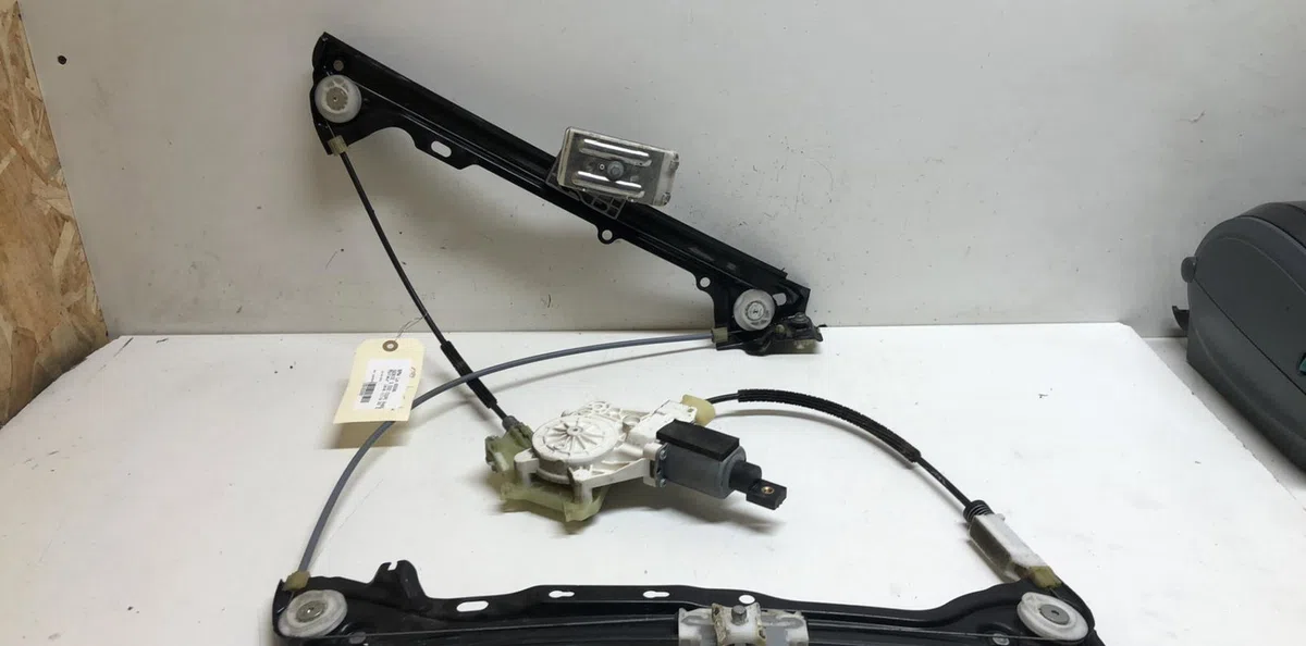 Moteur leve-vitre avg BMW SERIE 3 E92 COUPE PHASE 1 occasion