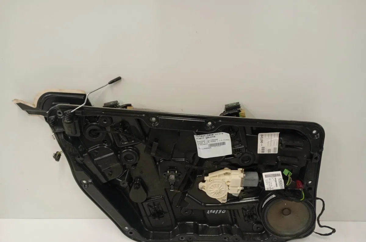 Moteur leve-vitre avg Mercedes-benz CLASSE A (W176) A 180 cdi - d (176.012) (2012-2018) occasion