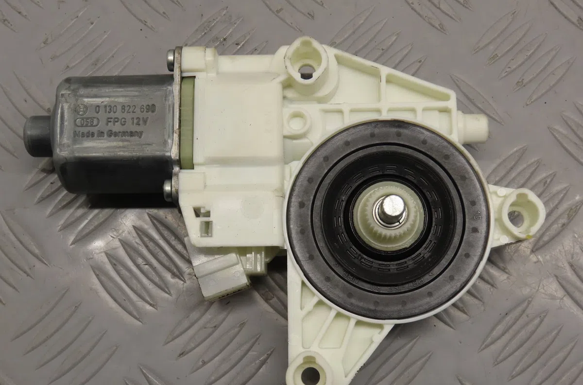 Moteur leve-vitre avg Mercedes-benz CLASSE A (W176) A 250 4-matic (176.051) (2015-2018) occasion