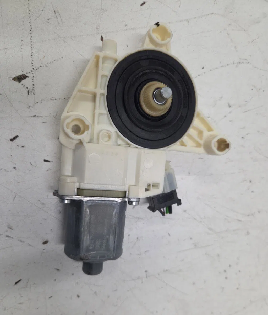 Moteur leve-vitre avg MERCEDES CLASSE B 246 PHASE 2 occasion