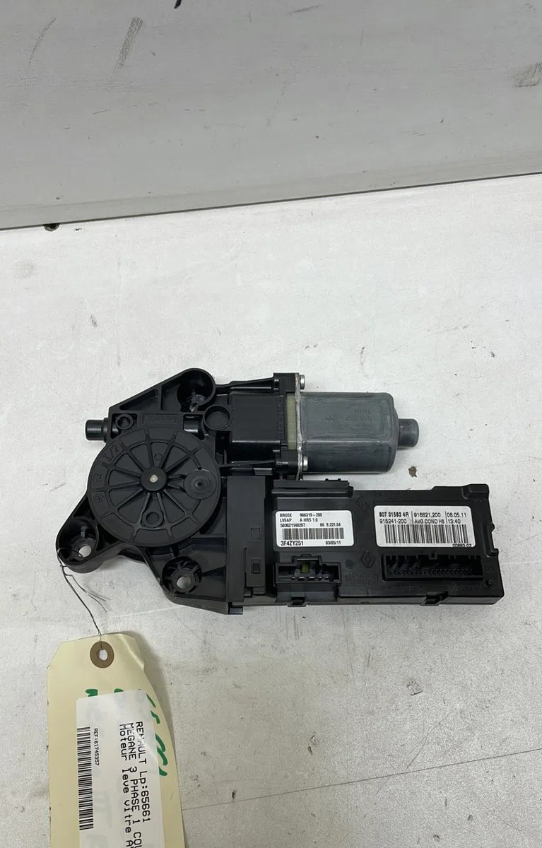 Moteur leve-vitre avg RENAULT MEGANE 3 PHASE 1 COUPE occasion