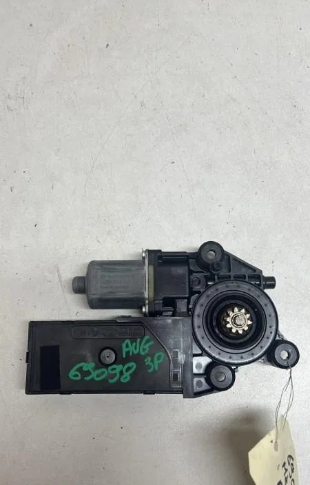 Moteur leve-vitre avg Renault MEGANE III Coupé (DZ0-1_) 1.9 dci (dz0n, dz0j, dz1j, dz1k) (2008-2015) occasion