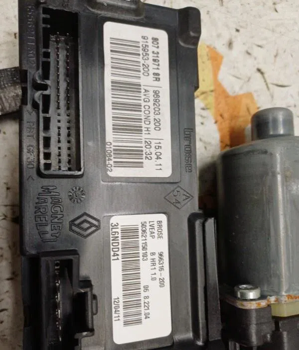 Moteur leve-vitre avg RENAULT SCENIC 3 PHASE 1 occasion