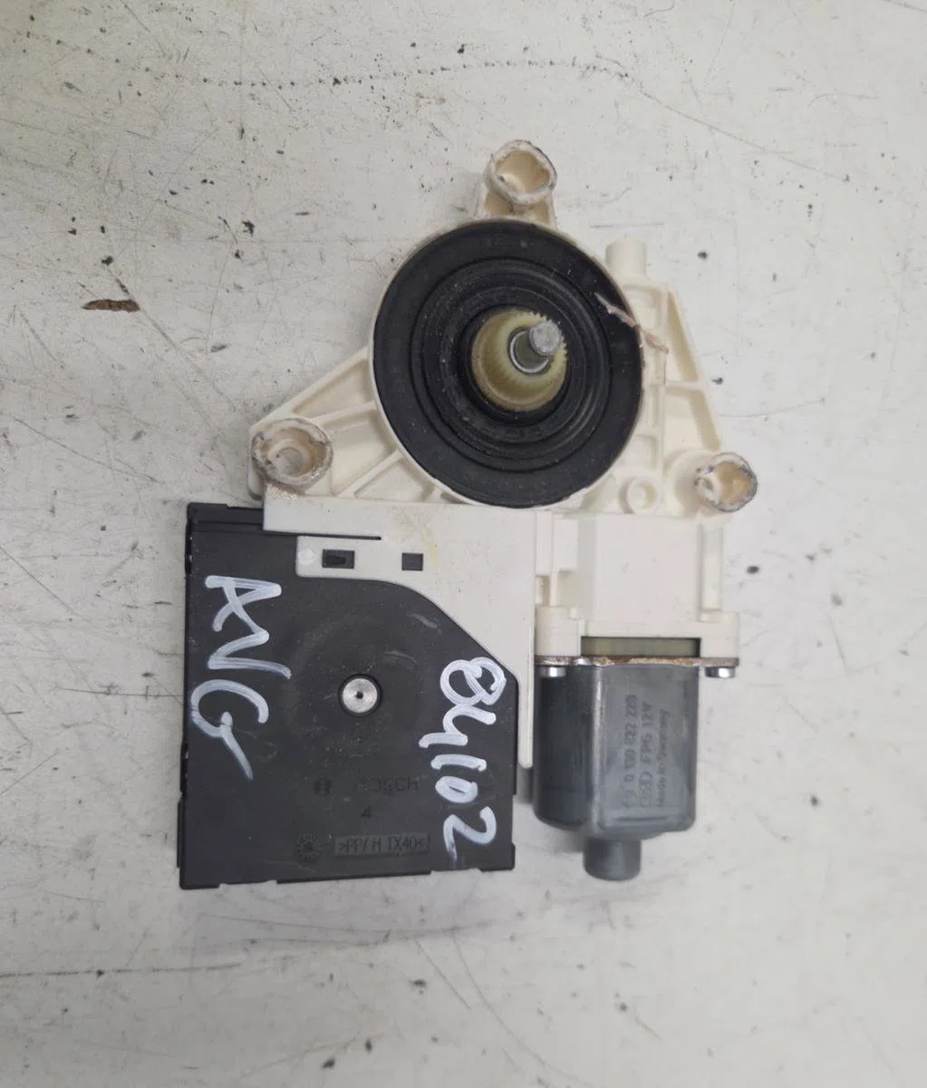 Moteur leve-vitre avg VOLKSWAGEN GOLF 5 occasion