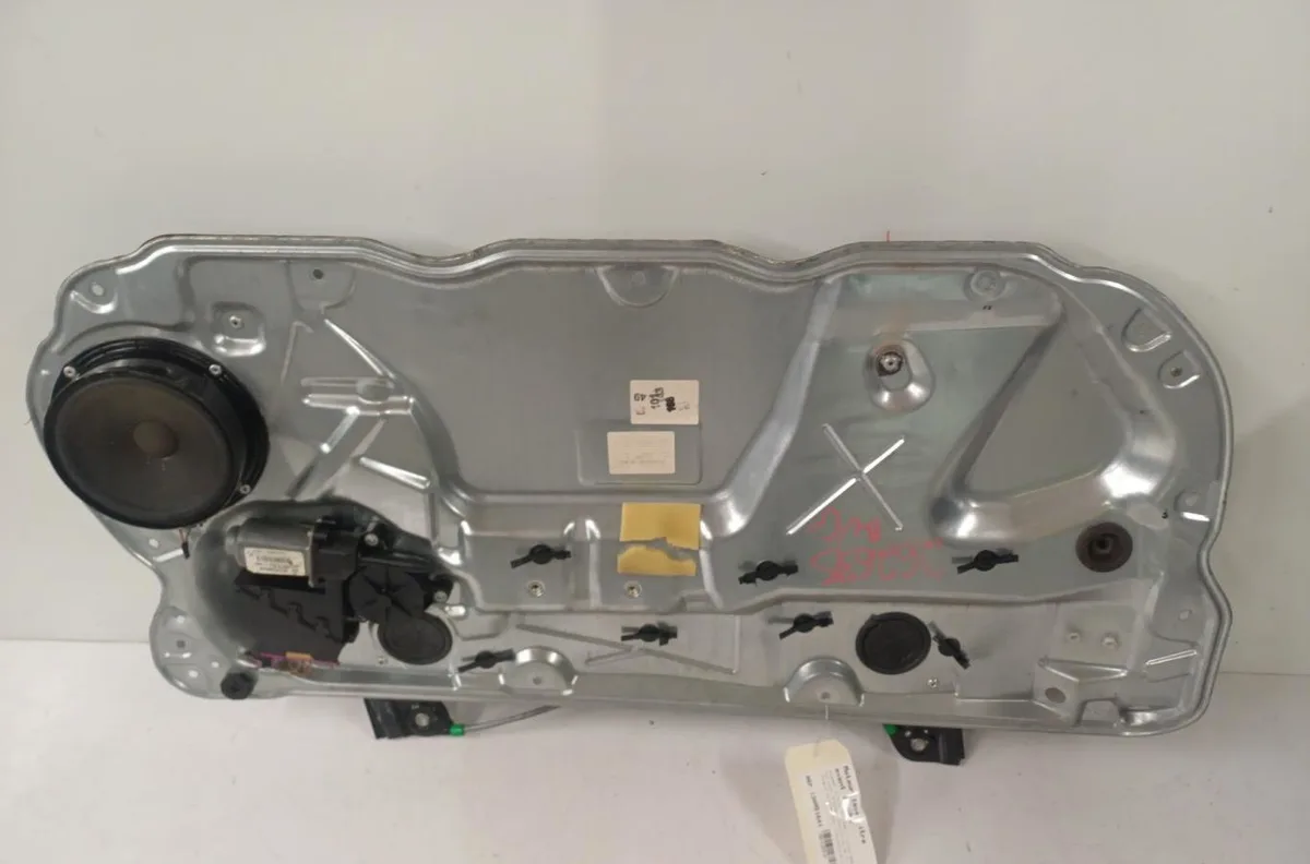 Moteur leve-vitre avg VOLKSWAGEN POLO 4 PHASE 1 occasion