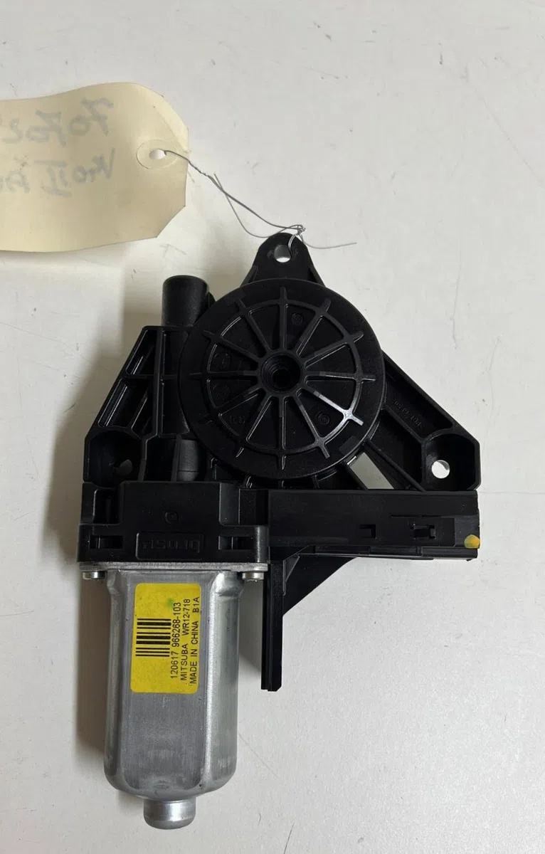 Moteur leve-vitre avg Volvo V40 3-5 portes (525) D3 (2012-2015) occasion