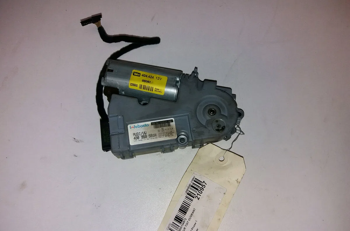 Moteur toit ouvrant Audi A3 (8P1) 2.0 tdi 16v (2003-2012) 3 portes occasion