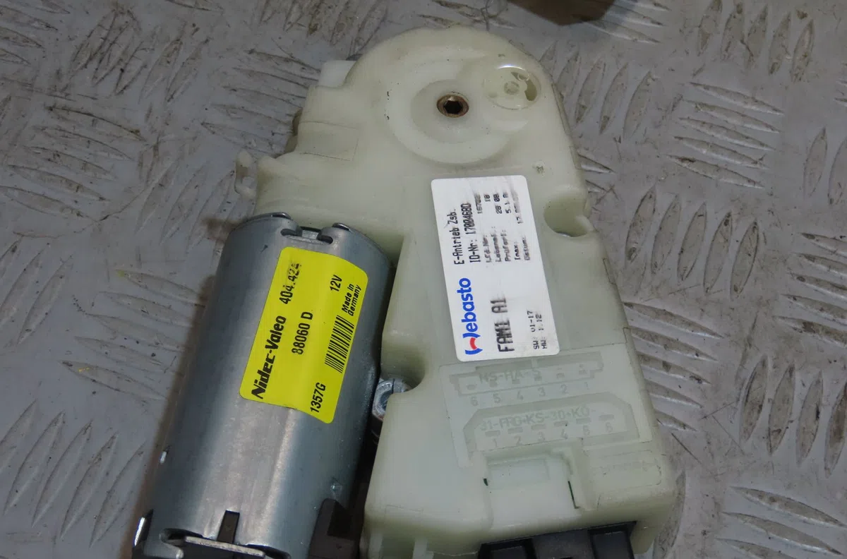 Moteur toit ouvrant Peugeot 307 SW (3H) 1.6 hdi 110 (2003-2007) occasion