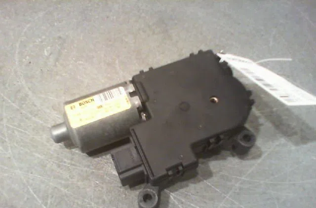 Moteur toit ouvrant Peugeot 308 SW I (4E_, 4H_) 1.6 hdi (2009-2014) 5 portes occasion