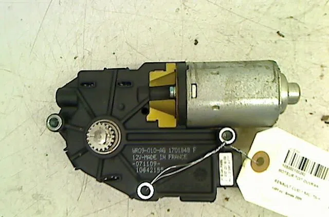 Moteur toit ouvrant Renault CLIO III (BR0-1, CR0-1) 1.5 dci (c-br0g, c-br1g) (2005-2012) 5 portes occasion