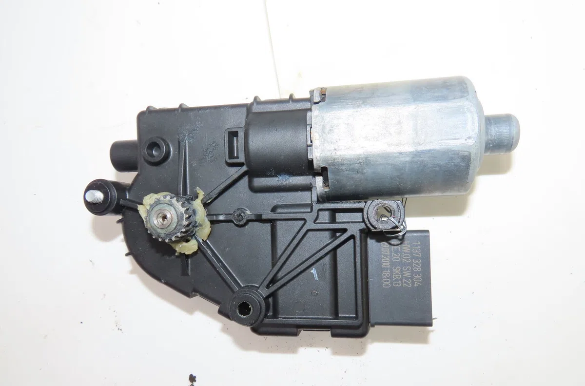 Moteur toit ouvrant Volkswagen TIGUAN (5N_) 2.0 tdi (2008-2018) 5 portes occasion