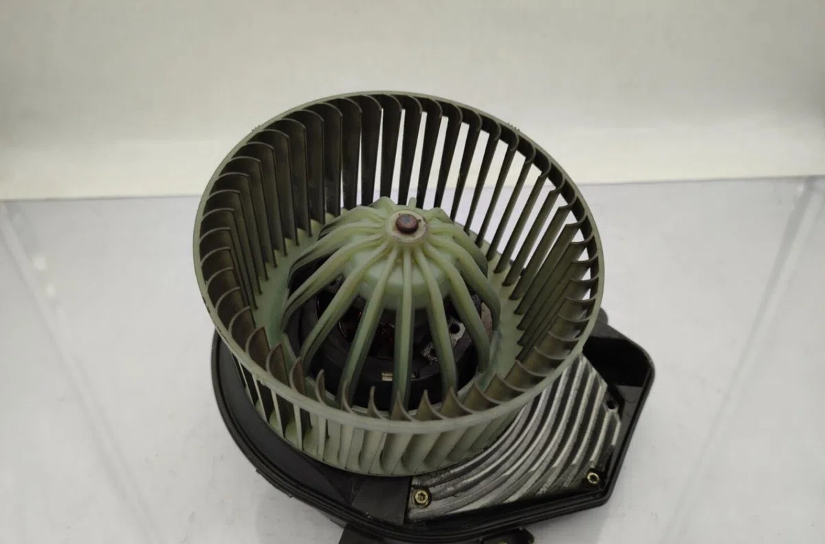Moteur ventilateur chauffage AUDI A4 1 PHASE 2 occasion