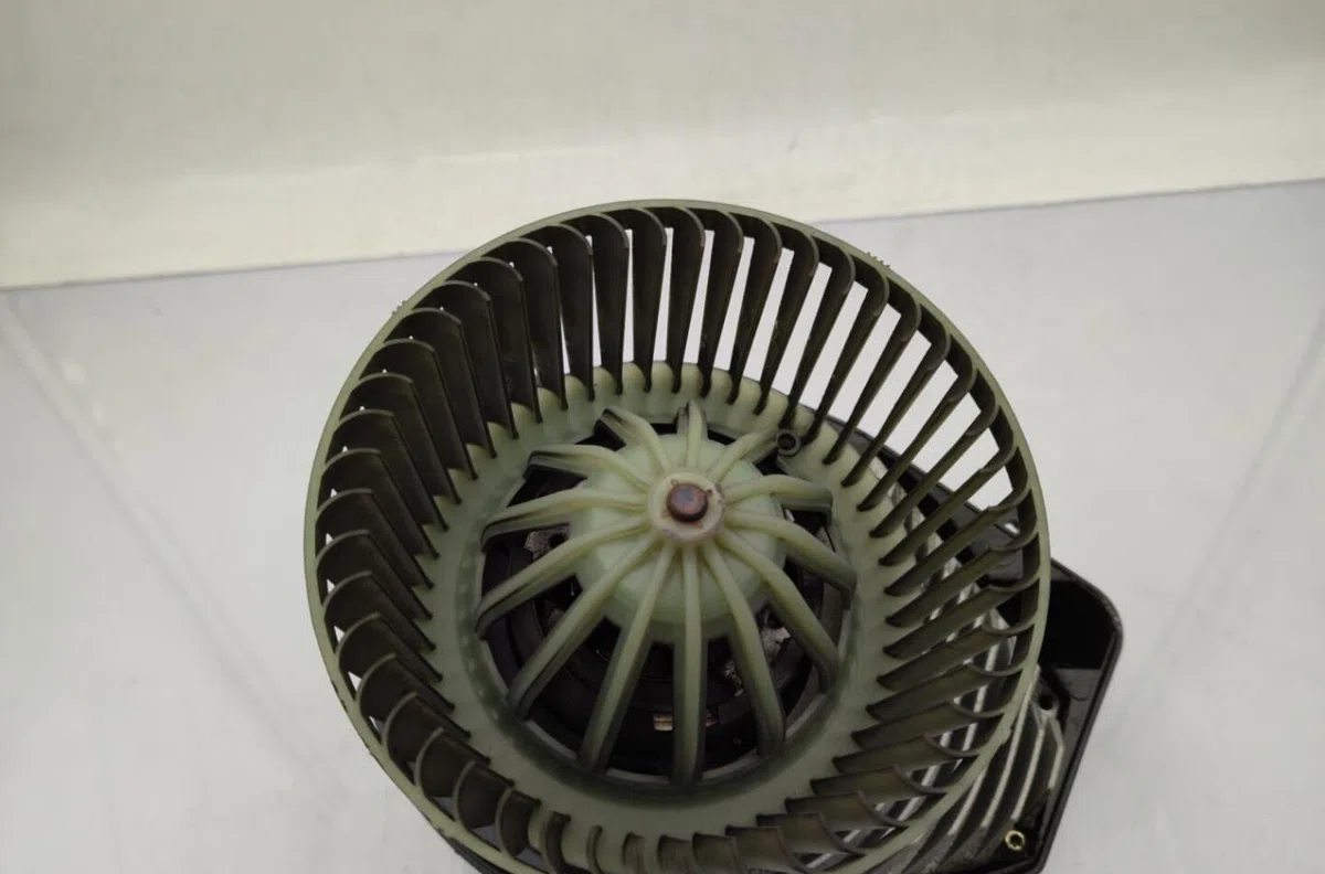 Moteur ventilateur chauffage AUDI A4 1 PHASE 2 occasion