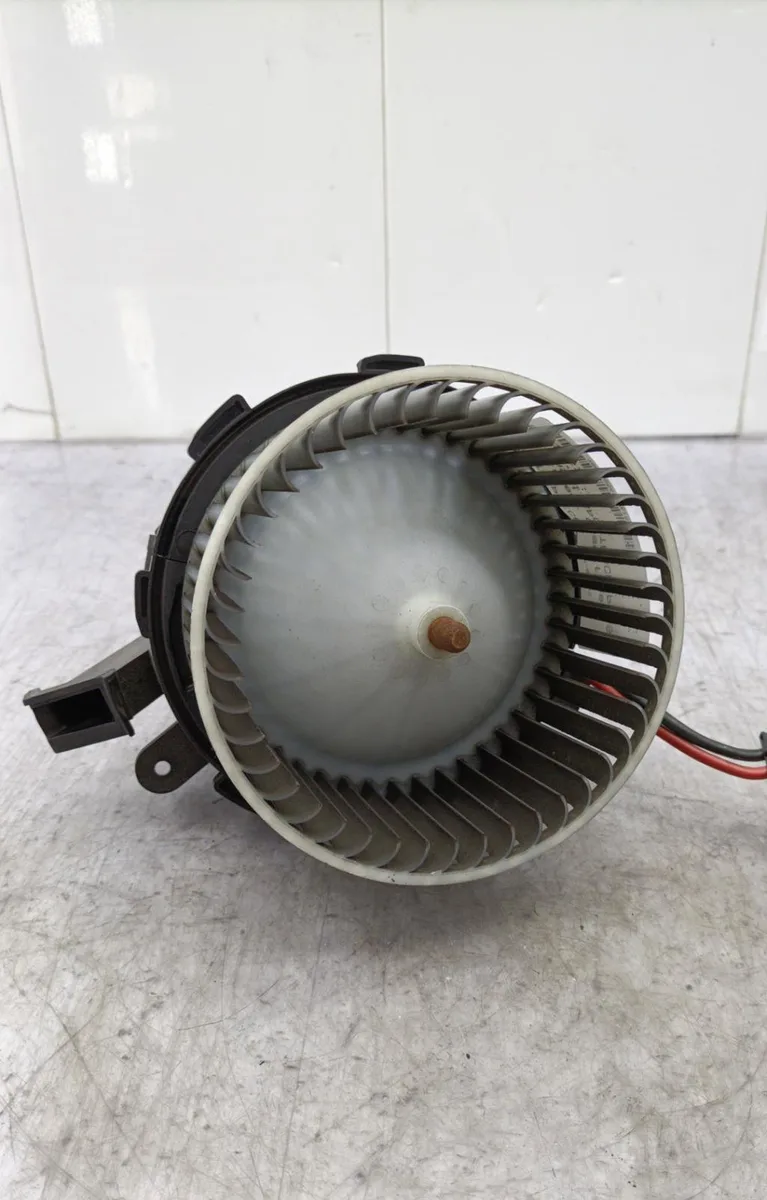 Moteur ventilateur chauffage AUDI A5 1 SPORTBACK PHASE 2 occasion