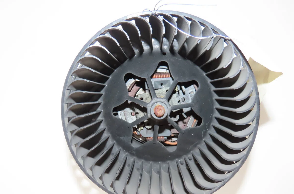 Moteur ventilateur chauffage Bmw 1 (E87) 118 d (2004-2007) 5 portes occasion