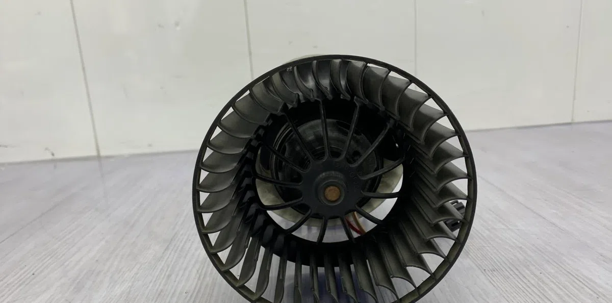Moteur ventilateur chauffage BMW SERIE 3 E46 TOURING PHASE 1 BREAK occasion