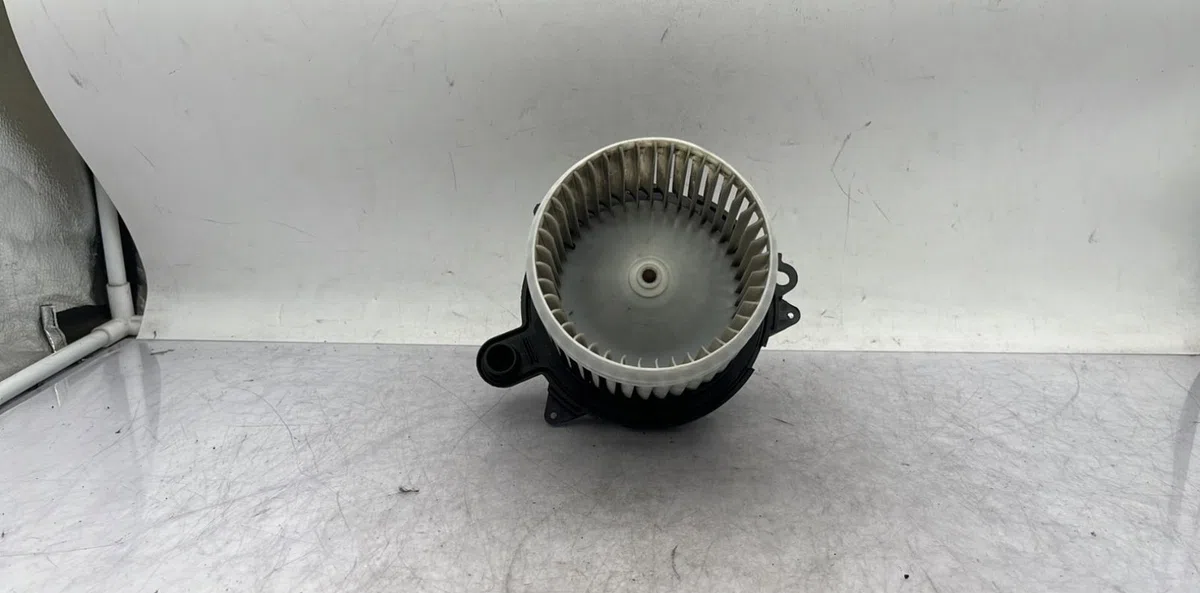 Moteur ventilateur chauffage DACIA SANDERO 2 PHASE 1 occasion