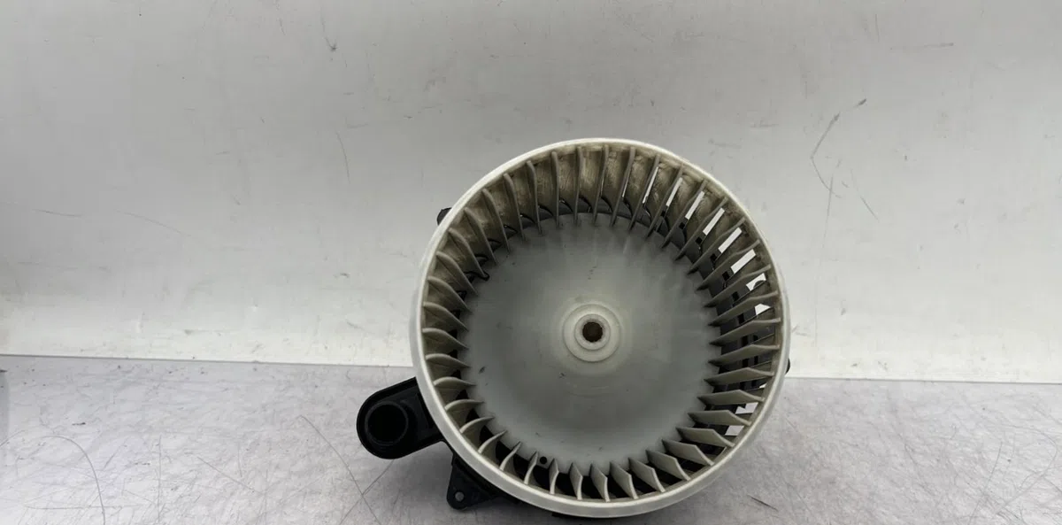 Moteur ventilateur chauffage DACIA SANDERO 2 PHASE 1 occasion