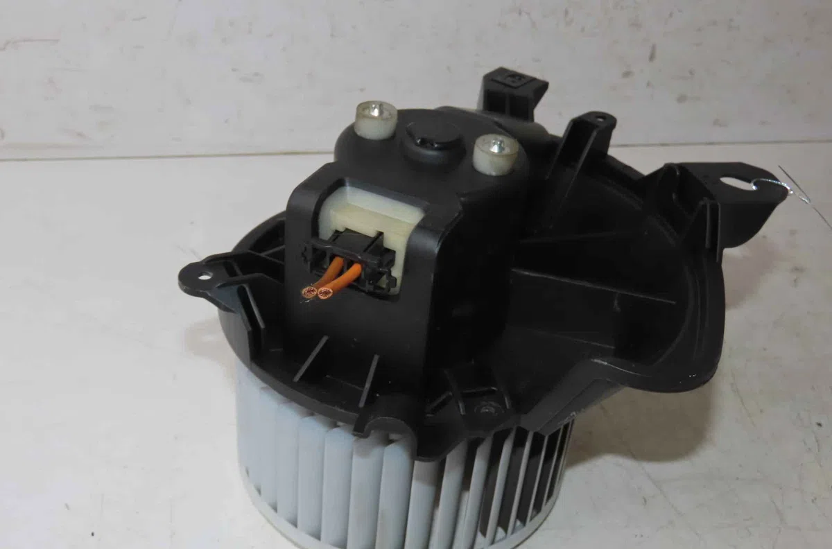 Moteur ventilateur chauffage FIAT GRANDE PUNTO III occasion