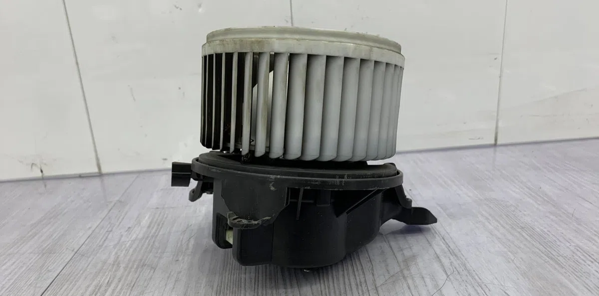 Moteur ventilateur chauffage FIAT GRANDE PUNTO occasion