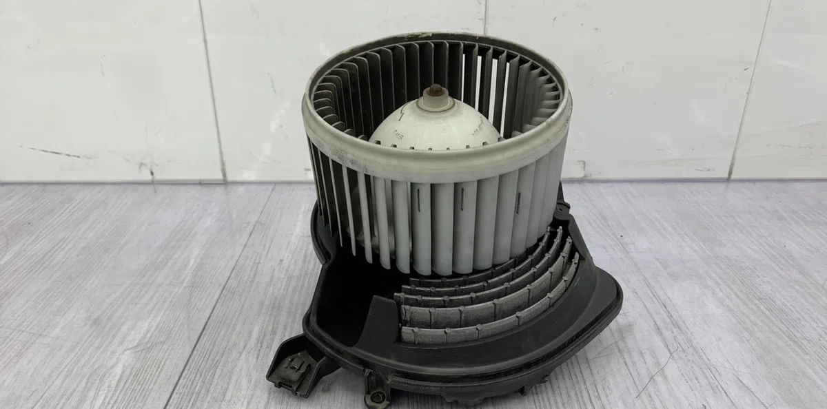 Moteur ventilateur chauffage FIAT GRANDE PUNTO occasion