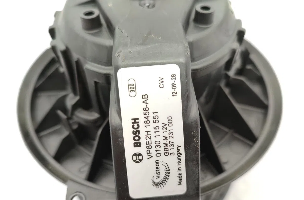 Moteur ventilateur chauffage FORD FIESTA 6 PHASE 1 occasion