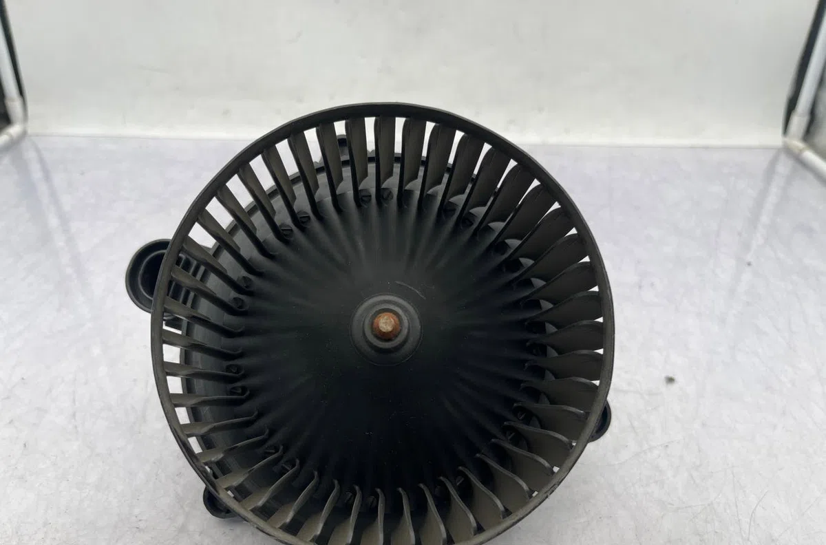 Moteur ventilateur chauffage FORD FIESTA 7 PHASE 1 occasion