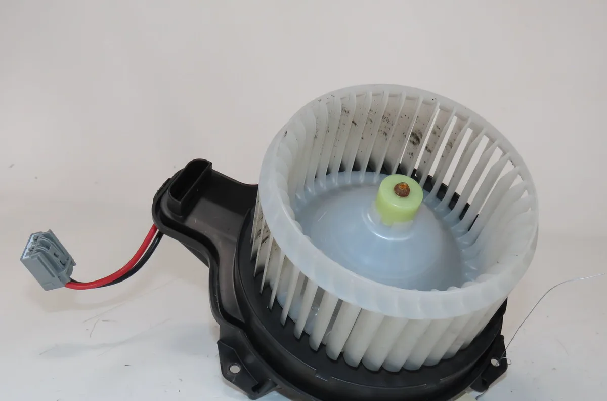 Moteur ventilateur chauffage Ford FOCUS IV (HN) 1.0 ecoboost mhev flex (2022) occasion