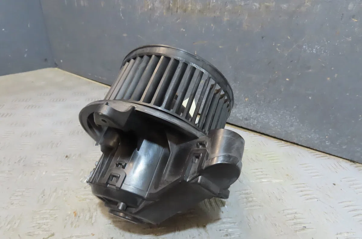 Moteur ventilateur chauffage Ford TRANSIT CUSTOM V362 Autobus-Autocar (F3) 2.0 ecoblue (2015) occasion