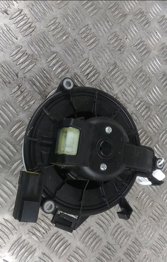 Moteur ventilateur chauffage IVECO 35C16 2021 occasion