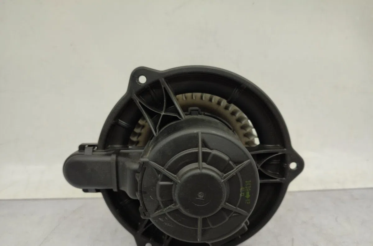 Moteur ventilateur chauffage KIA CEE-D 1 SPORT WAGON PHASE 1 BREAK occasion