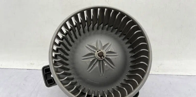 Moteur ventilateur chauffage KIA RIO 3 PHASE 1 occasion