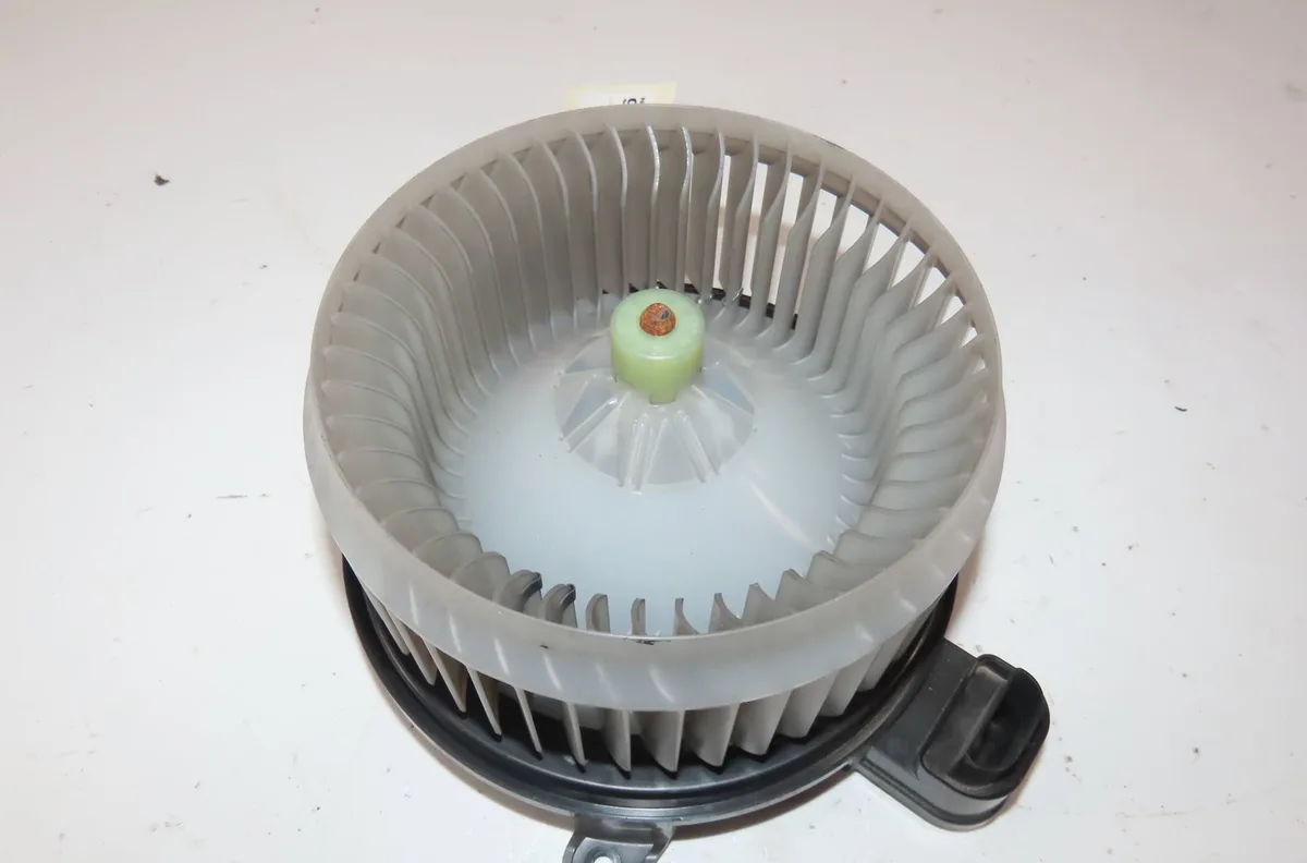 Moteur ventilateur chauffage Land rover RANGE ROVER SPORT II (L494) 3.0 tdv6 4x4 (2013) occasion